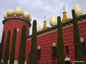 dali-museum-figueres.jpg